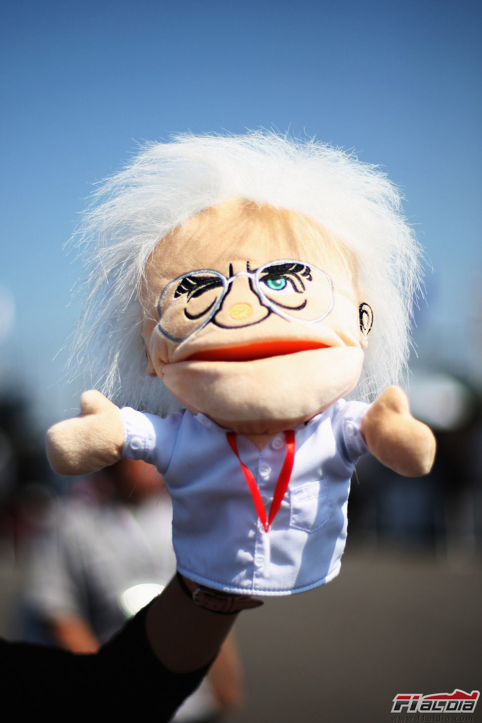 [Imagen: 10800_la-marioneta-de-bernie-ecclestone-...-japon.jpg]