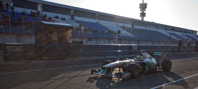 Nico Rosberg, liderando la tercera mañana en los test de Jerez