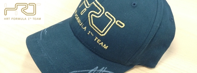 gorra HRT firmada