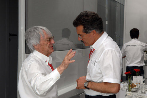 Bernie Ecclestone y Mario Theissen