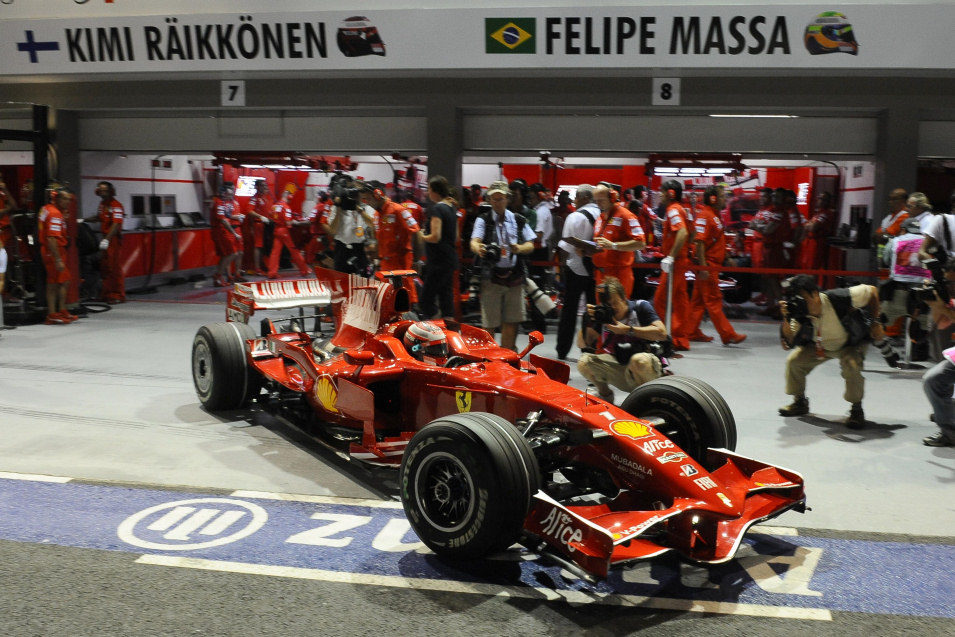 Raikkonen sale de boxes