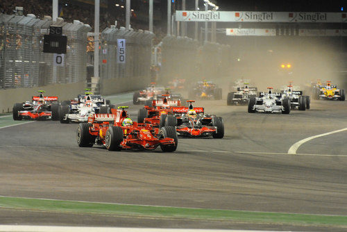 Massa es primero al llegar a la primera curva