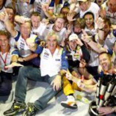 El equipo Renault celebra su victoria