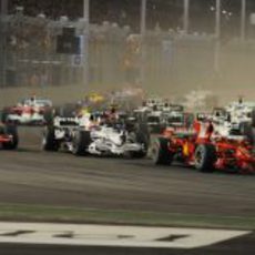 Raikkonen en la primera curva