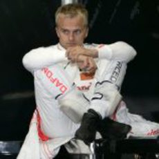 Kovalainen descansando