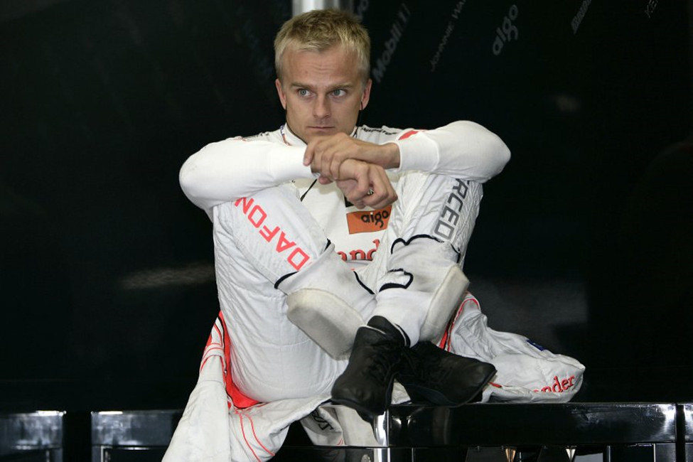 Kovalainen descansando