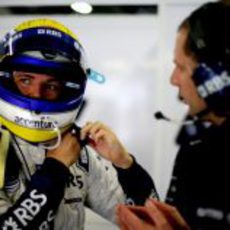 Rosberg se prepara para salir