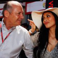 Ron Dennis y Nicole Scherzinger en el GP de Mónaco 2011