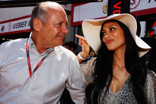 Ron Dennis y Nicole Scherzinger en el GP de Mónaco 2011