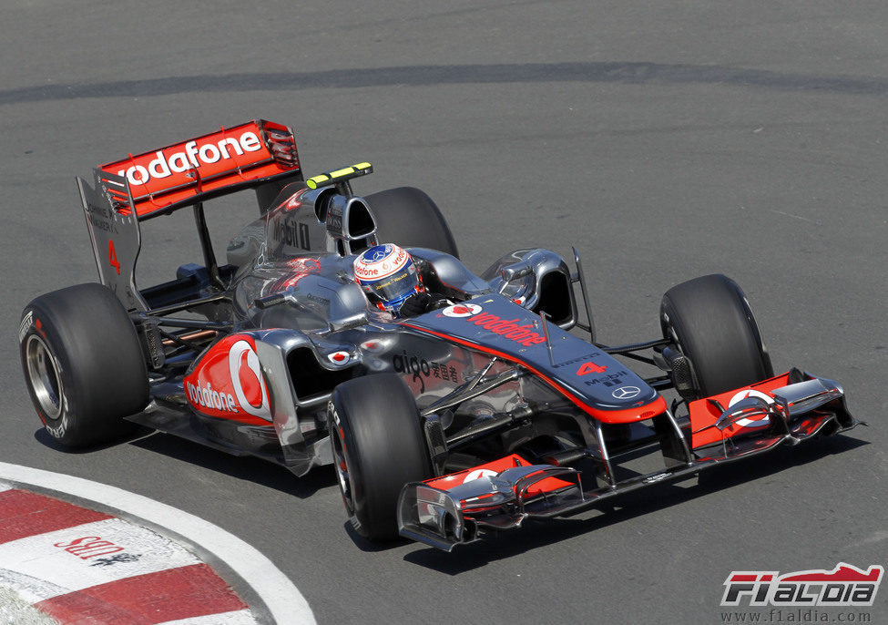 Jenson Button rueda por vez primera en el GP de Canadá 2011