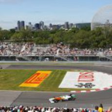 Nico Hülkenberg pasa por la horquilla del GP de Canadá 2011