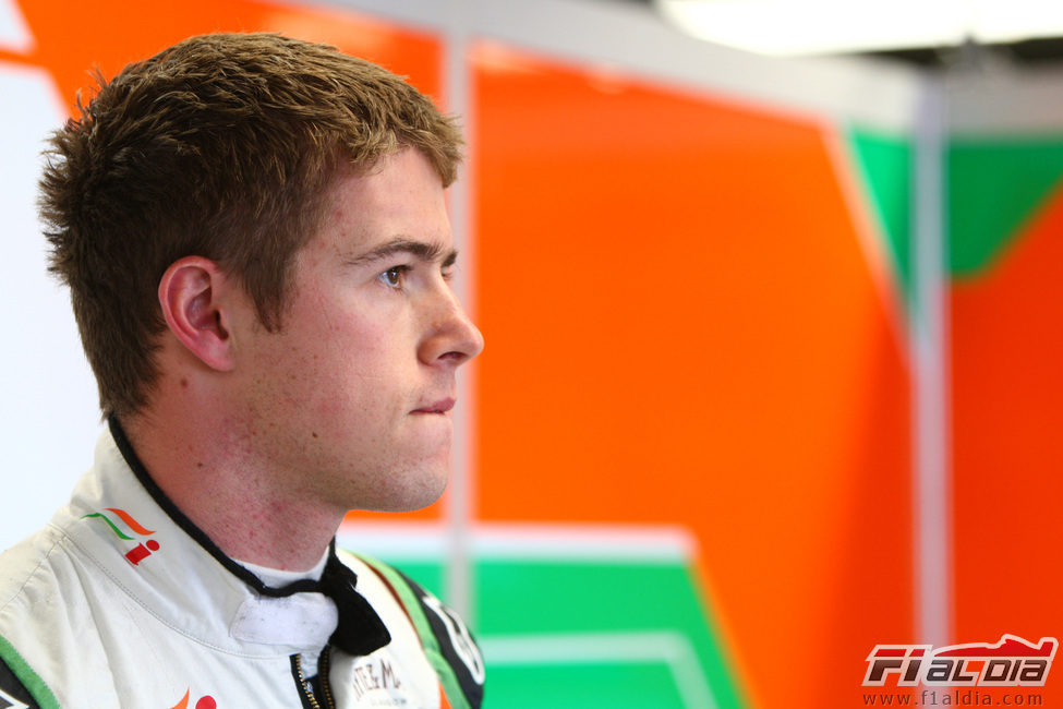 Paul di Resta en su box del GP de Canadá 2011