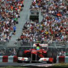 Felipe Massa y el público del GP de Canadá 2011