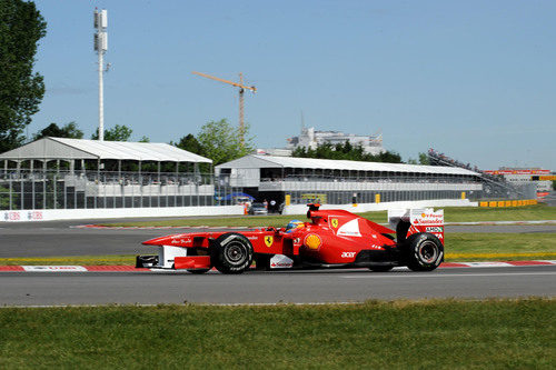 Alonso durante los entrenamientos del viernes en el GP de Canadá 2011