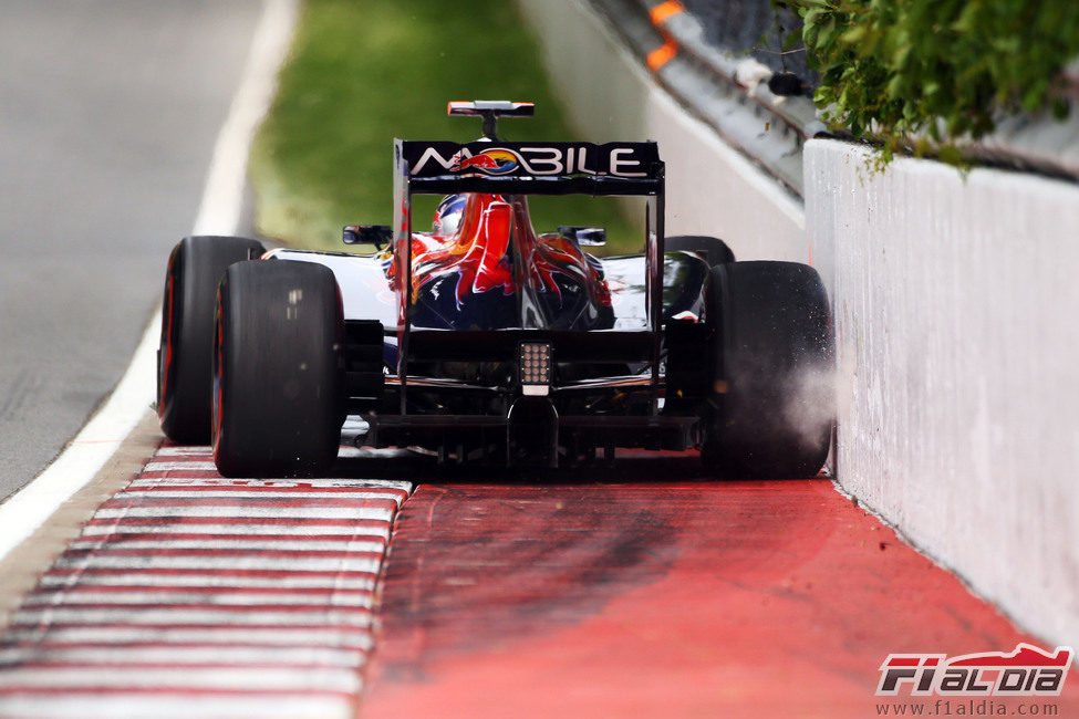 Buemi roza, literalmente, el muro en Canadá 2011