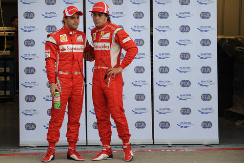 Felipe Massa y Fernando Alonso tras la clasificación del GP de Canadá 2011