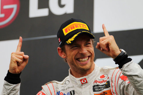 Los "deditos" de Button en el podio de Canadá 2011