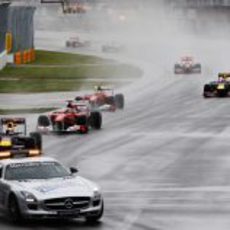 La carrera de Montreal comenzó tras el coche de seguridad