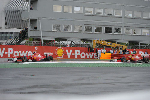 Alonso perseguido por Massa en el GP de Canadá 2011