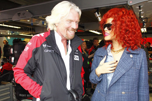 Richard Branson junto a Rihanna en el paddock de Canadá 2011
