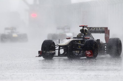 Heidfeld bajo el diluvio en Canadá 2011