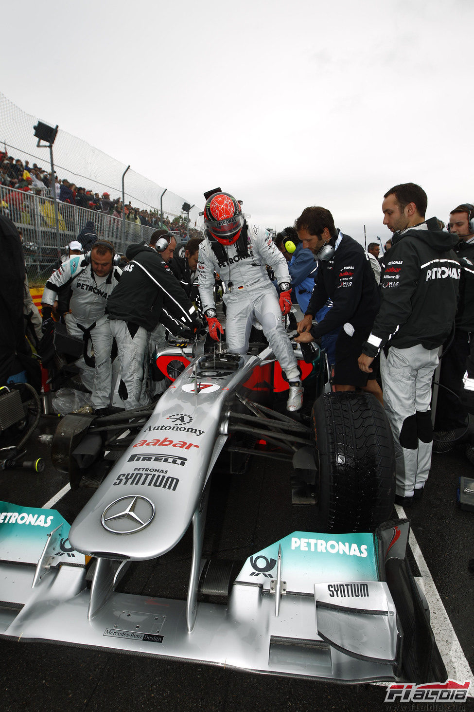 Michael Schumacher en la parrilla del GP de Canadá 2011