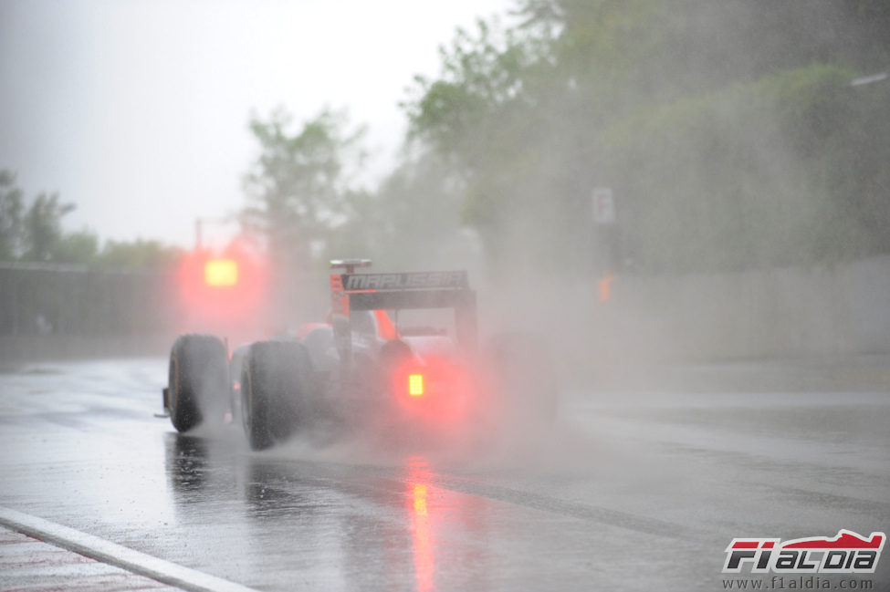 D'Ambrosio bajo la intensa lluvia de Canadá 2011