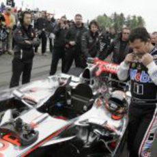 Tony Stewart se sube el monoplaza de Fórmula 1 en Watkins Glen