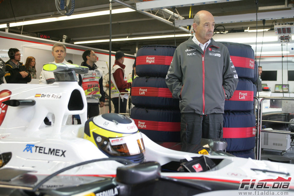 Peter Sauber siguió de cerca a Pedro de la Rosa en Canadá 2011