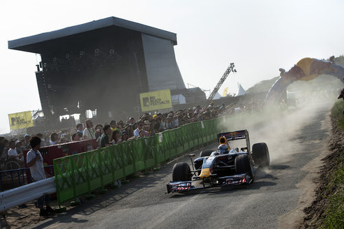 Pista sucia en la exhibición de Buemi