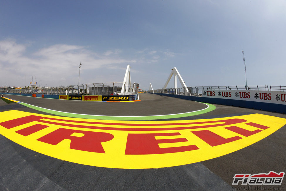 Pirelli se estrena en el Valencia Street Circuit