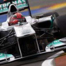 Schumacher pilota su Mercedes en el GP de Europa 2011