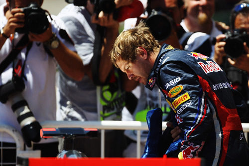 Vettel espía el McLaren de Hamilton en Valencia