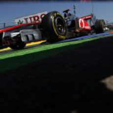 Una mirada distinta al McLaren en el GP de Europa 2011