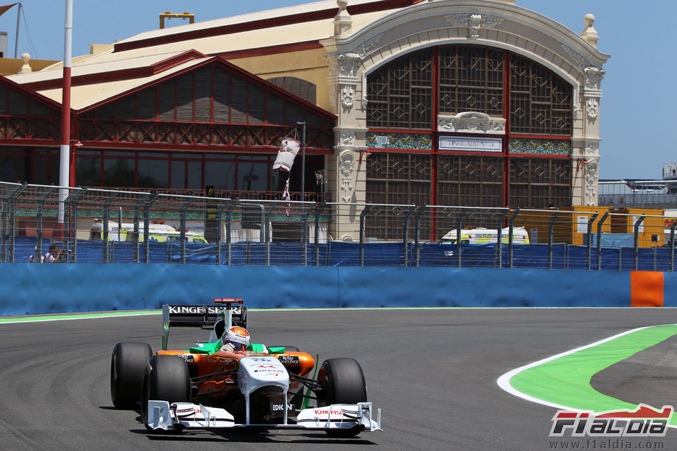 Sutil rueda con el Force India en la clasificación del GP de Europa 2011