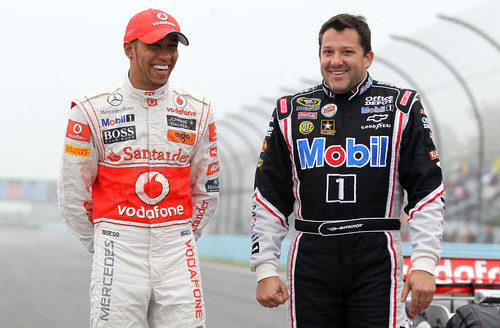 Lewis Hamilton y Tony Stewart felices en Watkins Glen