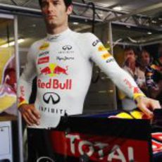 Webber espera para subirse a su monoplaza en Europa 2011