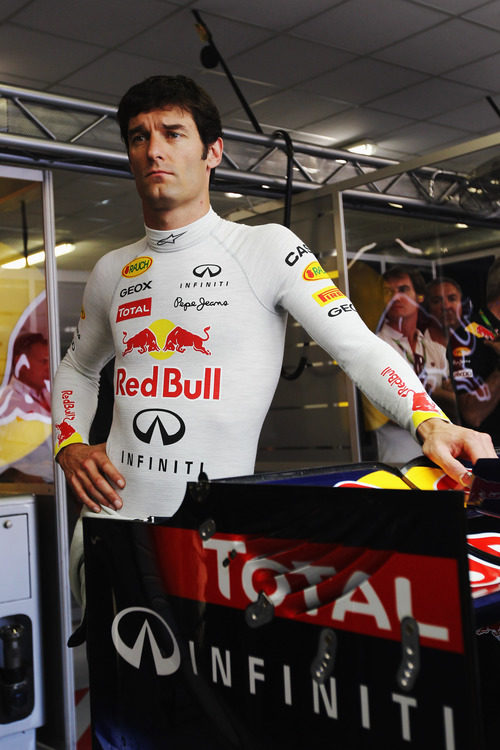 Webber espera para subirse a su monoplaza en Europa 2011