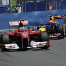 Alonso por delante de Webber en el GP de Europa 2011