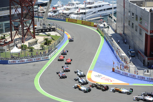Primera curva del GP de Europa 2011