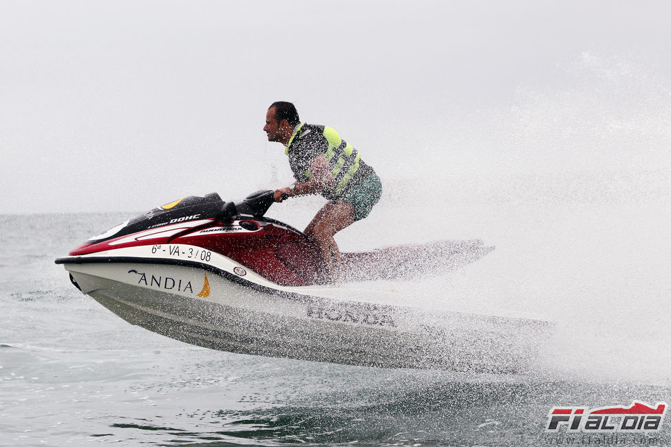 Liuzzi fue el más rápido con las motos de agua en Europa 2011