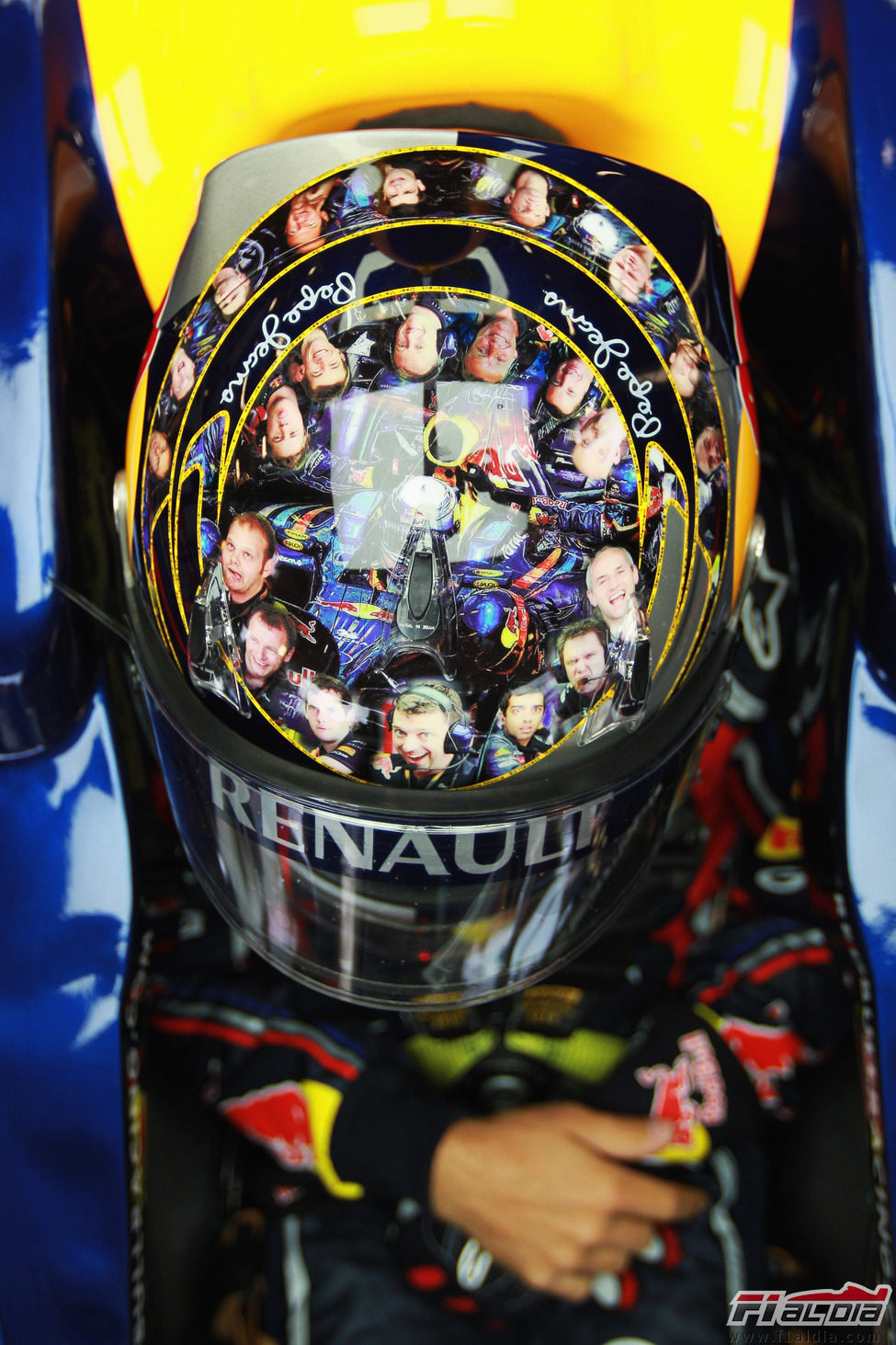 El casco de Sebastian Vettel para el GP de Gran Bretaña 2011