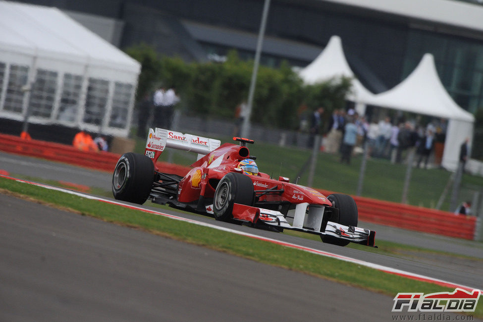 Alonso busca la 'pole' en el GP de Gran Bretaña 2011