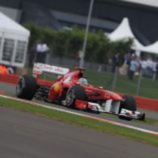 Alonso busca la 'pole' en el GP de Gran Bretaña 2011