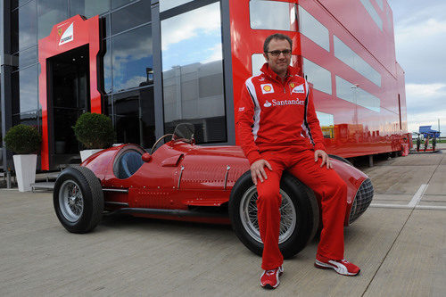 Stefano Domenicali y el 375 F1 en Silverstone 2011