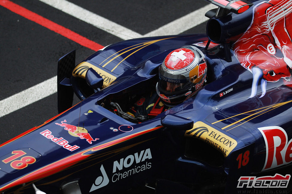 Buemi en la sesión de prácticas del GP de Gran Bretaña 2011