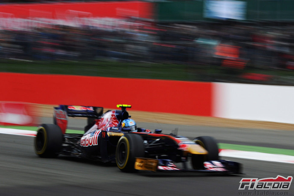 Jaime Alguersuari durante la clasificación del GP de Gran Bretaña 2011