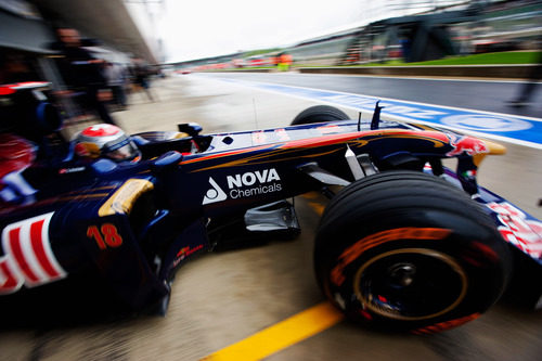 Buemi sale a pista en la Q1 del GP de Gran Bretaña 2011