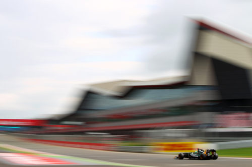 Kovalainen rodando en Silverstone 2011