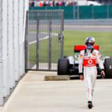Jenson Button abandona en el GP de Gran Bretaña 2011